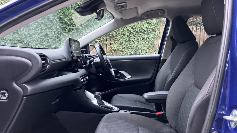 Toyota Yaris 1.5 Hybrid Design 5dr CVT Hybrid Hatchback